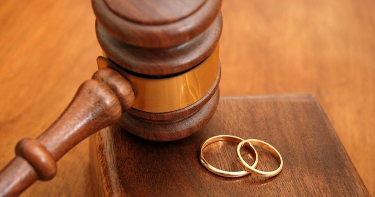 Boşanma Davası Sırasında Eşlerden Birinin Ölmesi Halinde Sağ Kalan Eş Mirasçı Olabilir Mi?